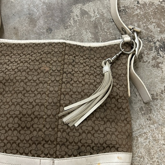 Coach signature crossbody bag - Picture 2 of 6